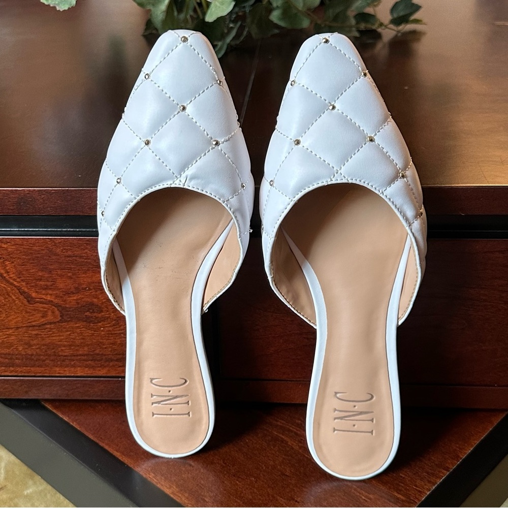 INC International Concepts Zafira White Quilted Mule